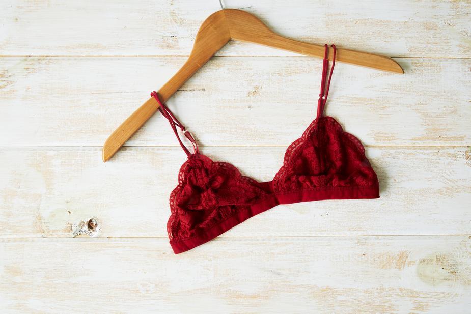 Red Brallete